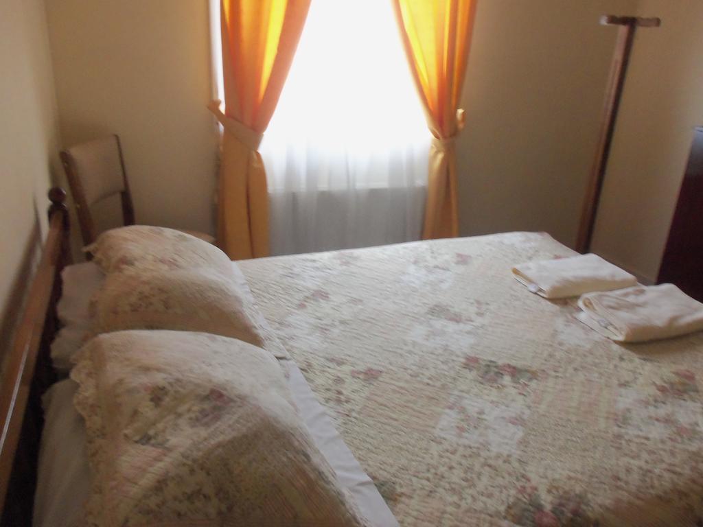 Hostal Joshiken Punta Arenas Eksteriør billede