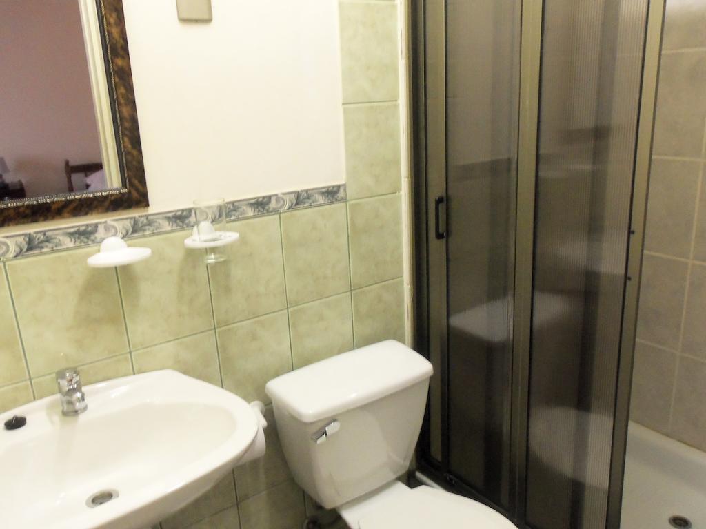 Hostal Joshiken Punta Arenas Værelse billede