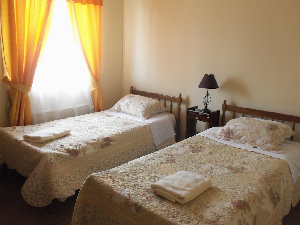 Hostal Joshiken Punta Arenas Værelse billede