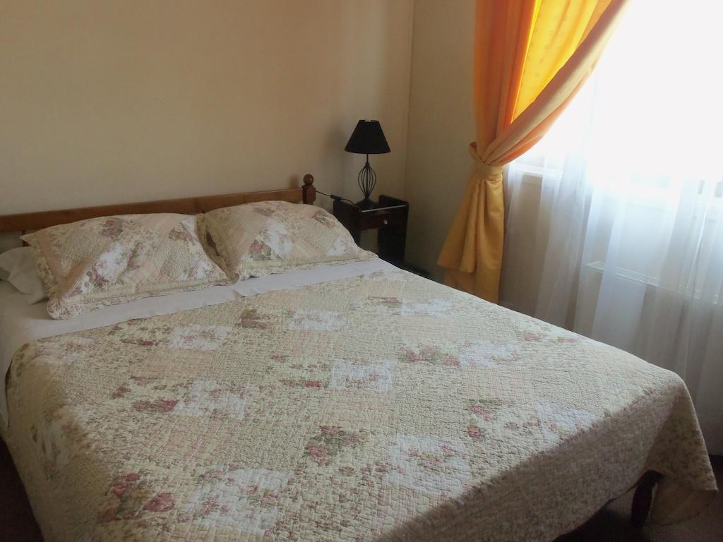 Hostal Joshiken Punta Arenas Eksteriør billede